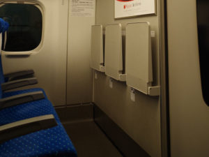新幹線一番前の席
